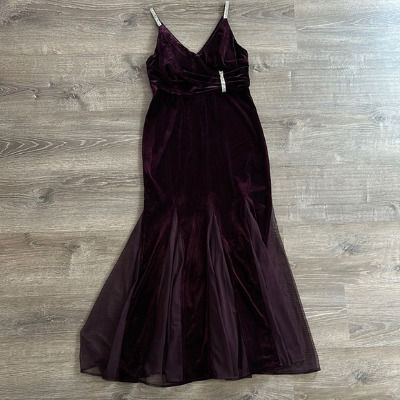 Night Way Collections Purple Spaghetti Strap Prom Gown - Picture 1 of 1